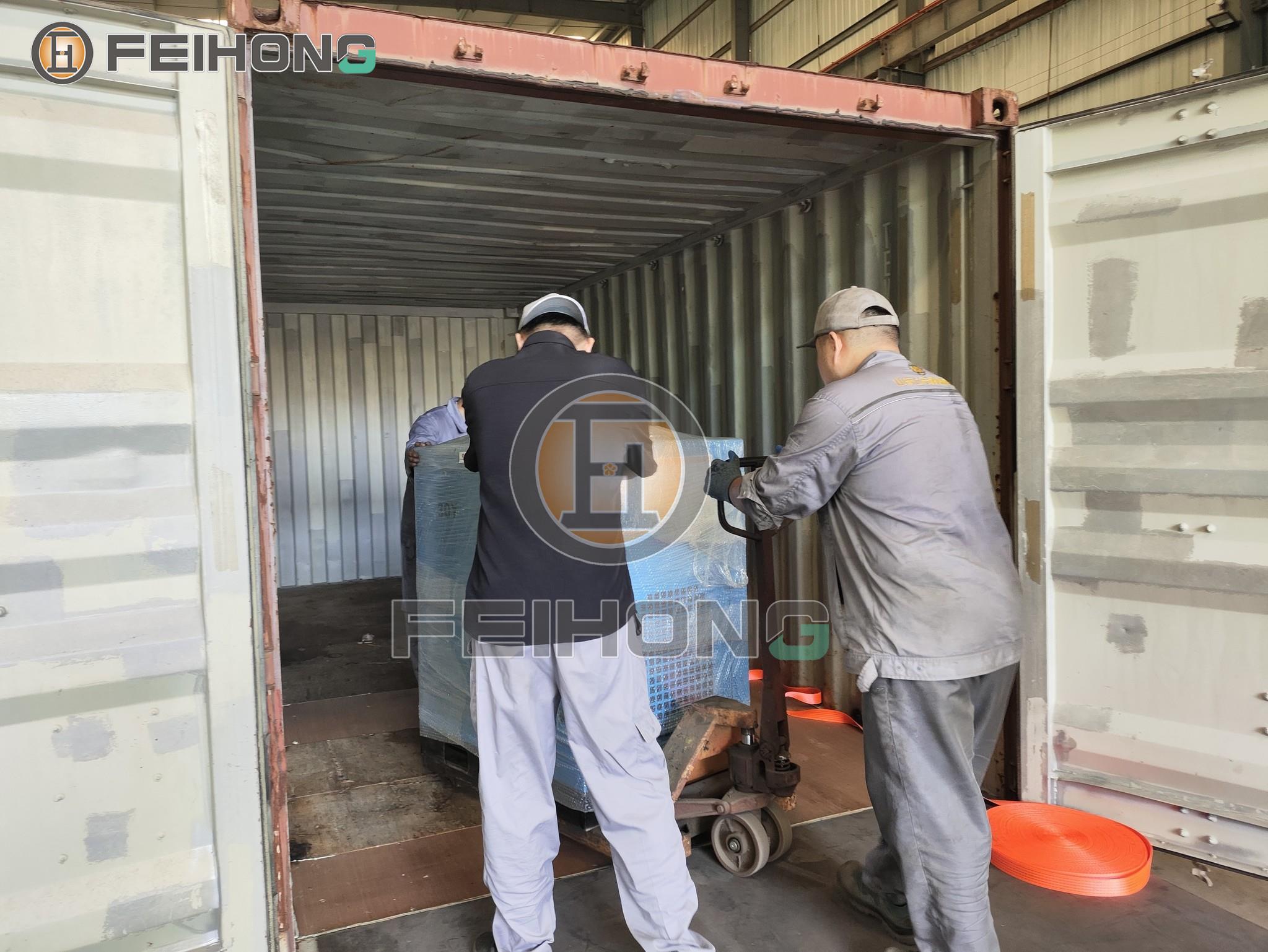 喜訊！熱烈慶祝飛宏2套數(shù)控鋼筋加工設(shè)備裝車完畢順利發(fā)出