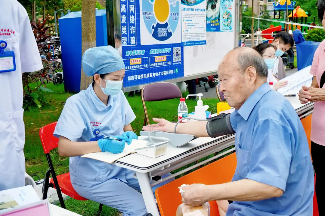 院内新闻|响应国家号召，医社协同惠民心 —— 金沙街义诊活动圆满落幕