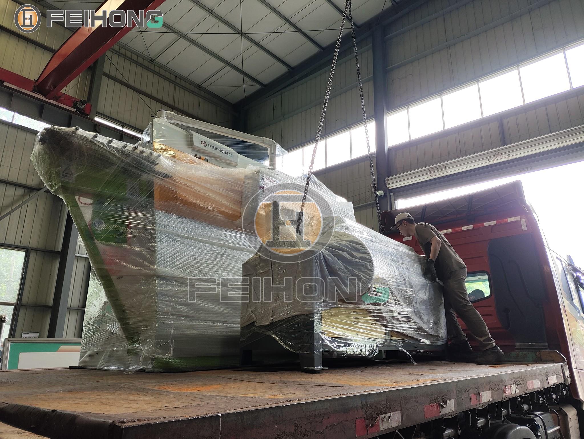 喜讯！热烈庆祝飞宏10套数控钢筋加工设备装车完毕顺利发出