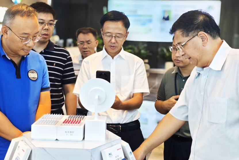 广州市政协副主席、九三学社广州市委主委王桂林调研新济药业 共商生物医药创新发展