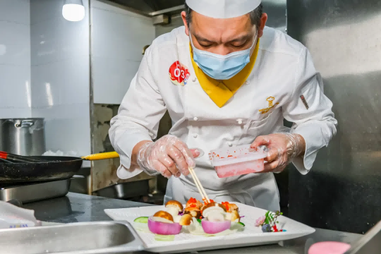 厨类拔萃,谁是鼎厨——2025年度鼎禾盛饮食华中运营中心厨艺大赛圆满举行! 厨类拔萃,谁是鼎厨——2025年度鼎禾盛饮食华中运营中心厨艺大赛圆满举行!