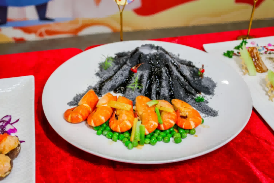 厨类拔萃,谁是鼎厨——2025年度鼎禾盛饮食华中运营中心厨艺大赛圆满举行! 厨类拔萃,谁是鼎厨——2025年度鼎禾盛饮食华中运营中心厨艺大赛圆满举行!