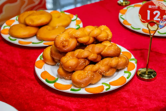 厨类拔萃,谁是鼎厨——2025年度鼎禾盛饮食华中运营中心厨艺大赛圆满举行! 厨类拔萃,谁是鼎厨——2025年度鼎禾盛饮食华中运营中心厨艺大赛圆满举行!