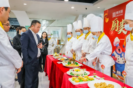 厨类拔萃,谁是鼎厨——2025年度鼎禾盛饮食华中运营中心厨艺大赛圆满举行! 厨类拔萃,谁是鼎厨——2025年度鼎禾盛饮食华中运营中心厨艺大赛圆满举行!