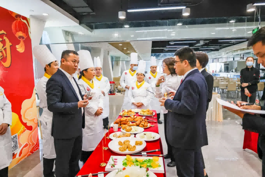 厨类拔萃,谁是鼎厨——2025年度鼎禾盛饮食华中运营中心厨艺大赛圆满举行! 厨类拔萃,谁是鼎厨——2025年度鼎禾盛饮食华中运营中心厨艺大赛圆满举行!